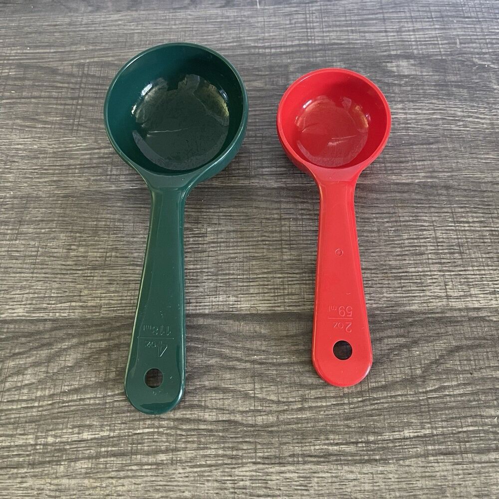 Set Of 2 Carlisle Measure Miser Plastic Spoons Red 2oz 4924 Green 4oz 4928
